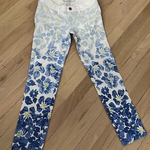 Hollister Blue and White Floral Skinny Jeans